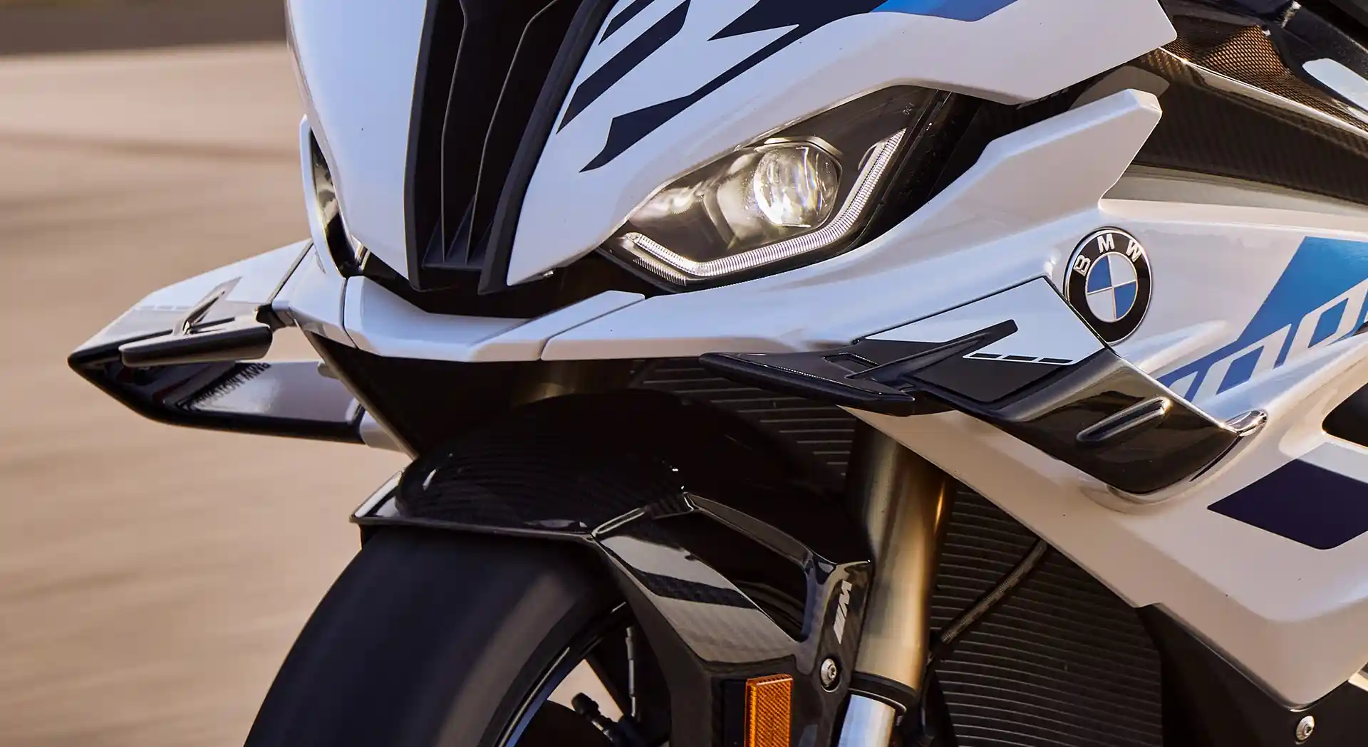 Patented! BMW Develops Active Aero Winglet on Superbike S 1000 RR
