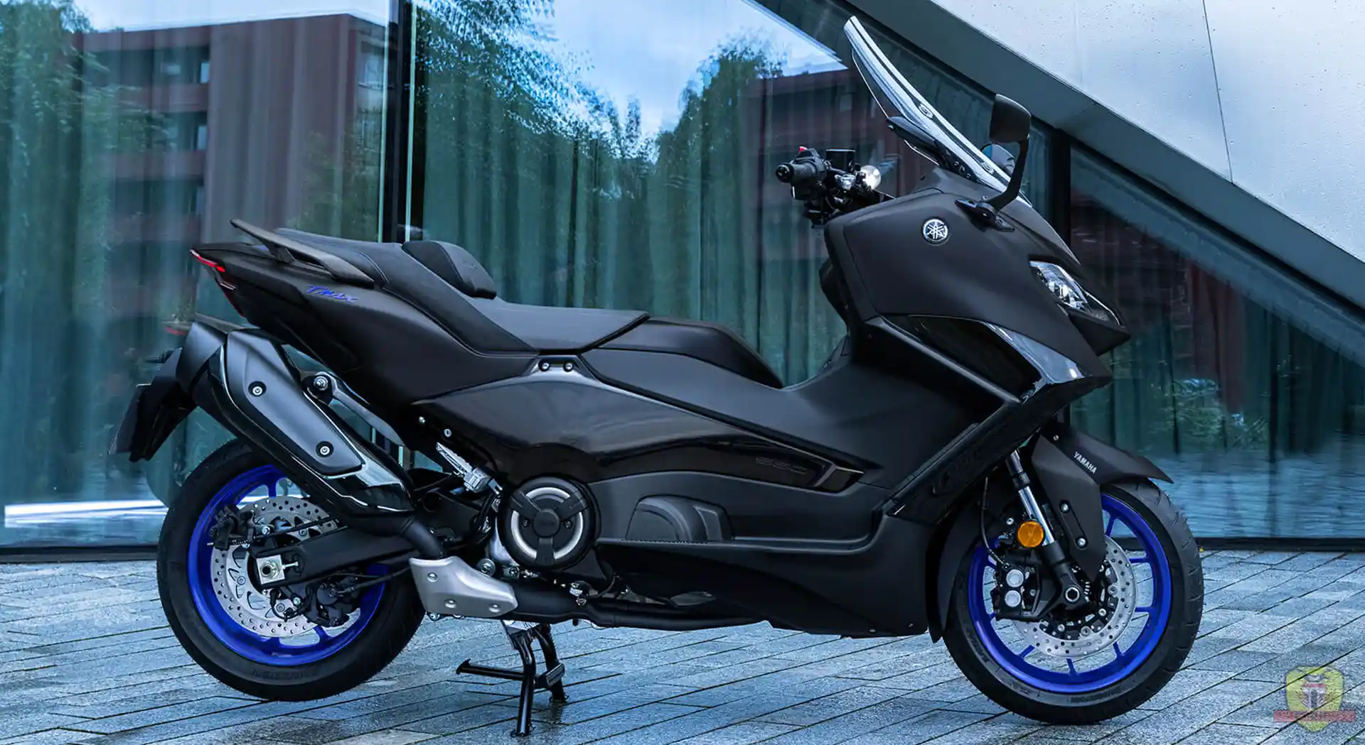 Yamaha Launches A New Big Scooter TMAX 560 2024, Equipped with Advanced Features!